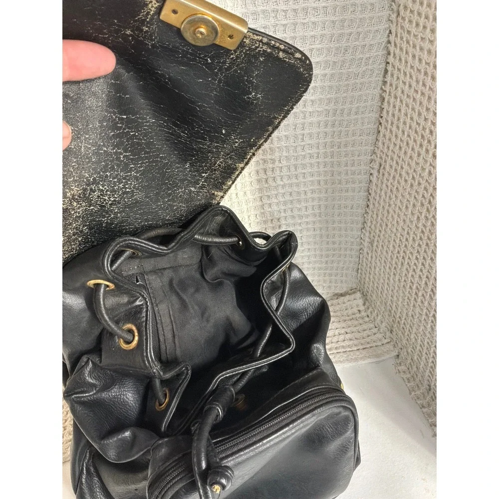 Vintage 90s Women Unbranded Leather Drawstring Backpack Medium Black